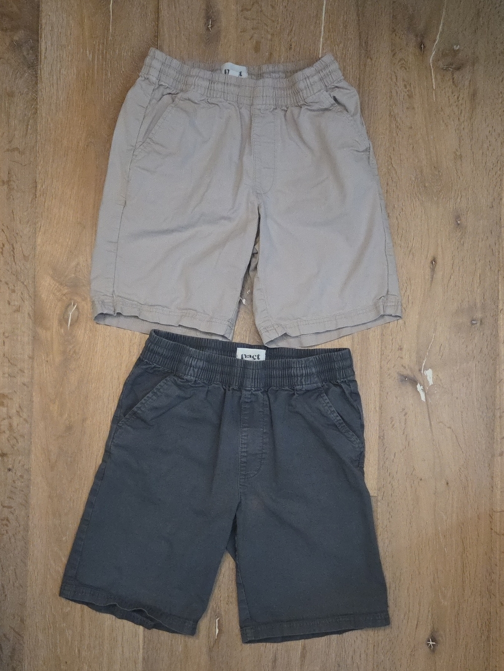 Bundle Of 2 Pact Organic Twill Shorts Charcoal Gray Beige S FLAW